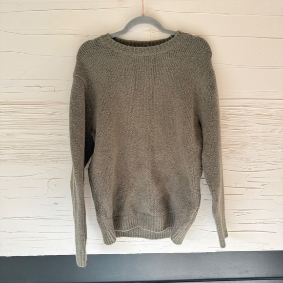 ZARA | Size Medium | Wool Blend Sweater - Picture 2 of 8